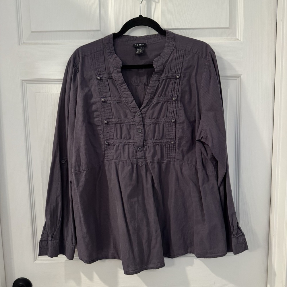 Torrid pintuck popover blouse 3X Purple V-neck 1/2 button Longsleeves Womens top